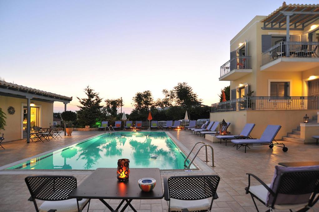 Fistikies Holiday Apartments Aegina Bagian luar foto